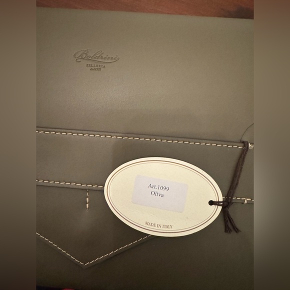 Boldrini Selleria Olive color envelope Italian clutch. - Picture 3 of 9